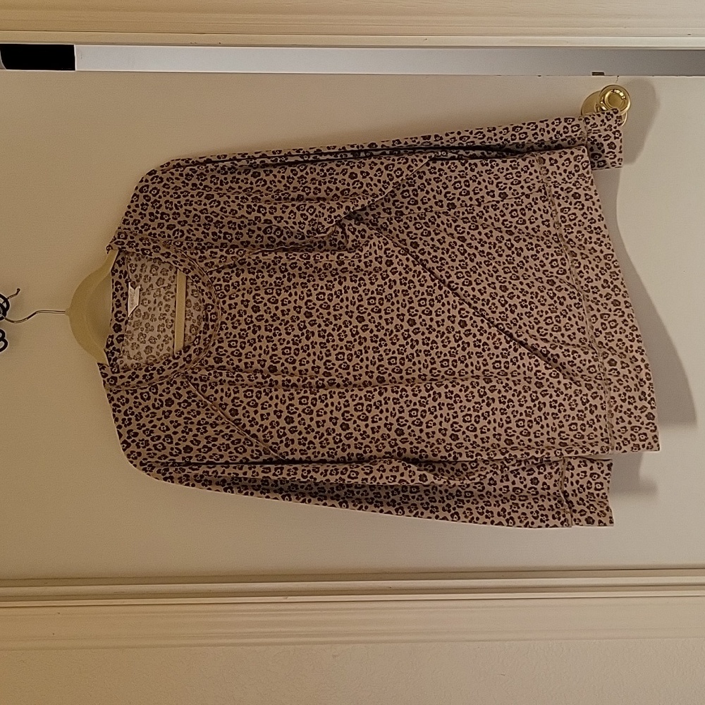 Cason cheeta print long sleeve top